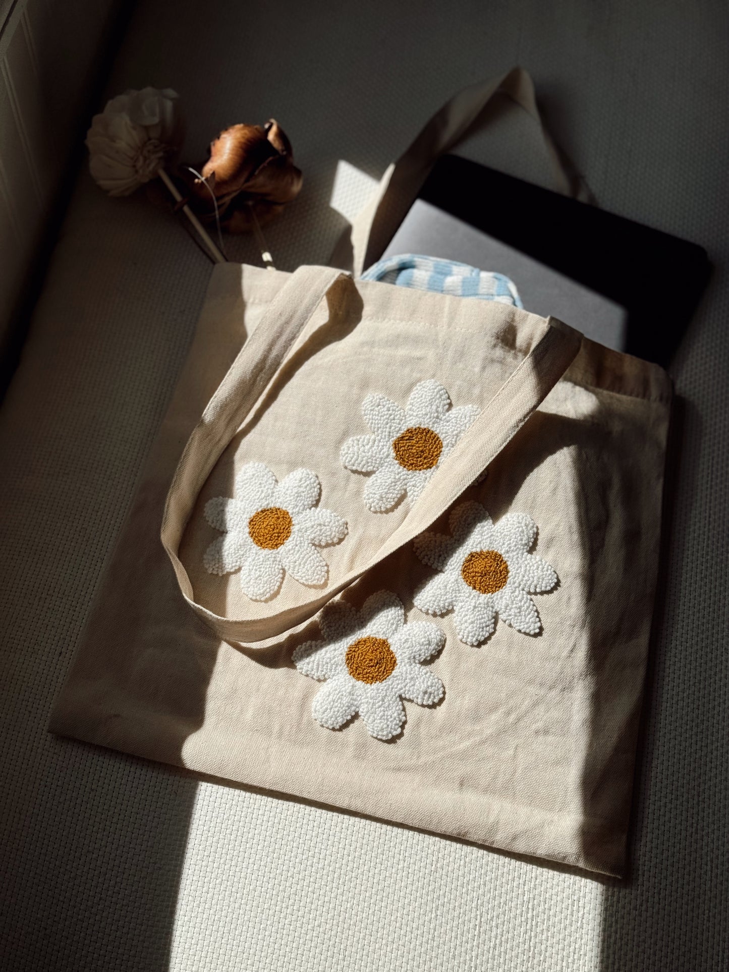 Daisy Tote Bag